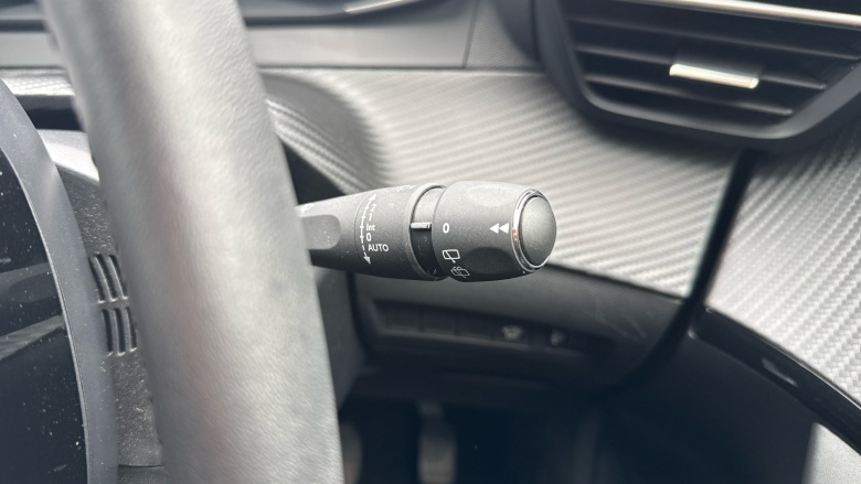 Peugeot 2008 1.2 PureTech 130 Allure 5dr Petrol Estate